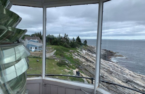Pemaquid Harbor Casa | Couples' retreat on Pemaquid Harbor, two houses from water & minutes from beach!