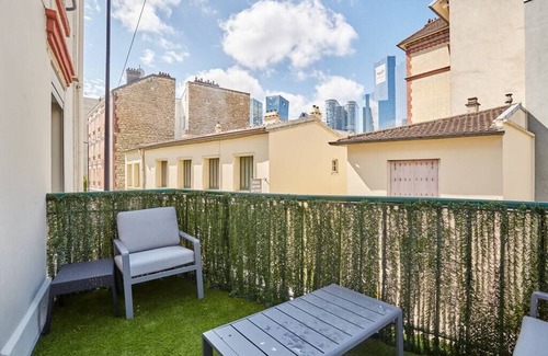 Gambetta Apartamento | Courbevoie: Superb 2BR/6P apartment