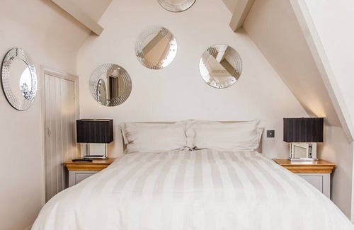 Painswick Cama Y Desayuno | Court House Manor Luxury B&B