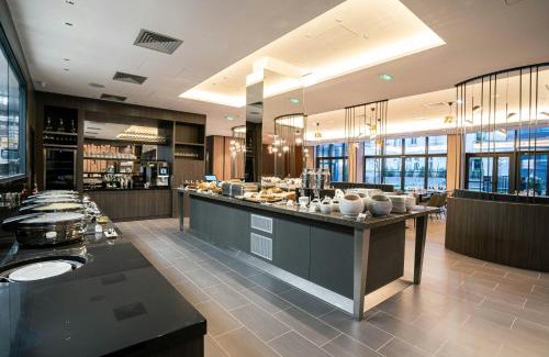 Issy-les-Moulineaux Hotel | Courtyard by Marriott Paris Porte de Versailles