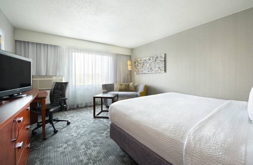 Mishawaka Hotel | Courtyard by Marriott Mishawaka-University Area
