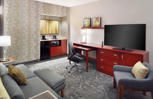 Sandy Springs Hotel | Courtyard by Marriott Atlanta Perimeter Center