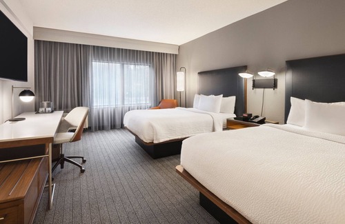 Burlington Hotel | Courtyard by Marriott Burlington