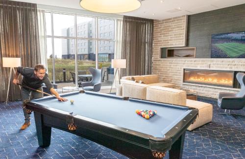 Calgary Hotel | Courtyard by Marriott Calgary Airport