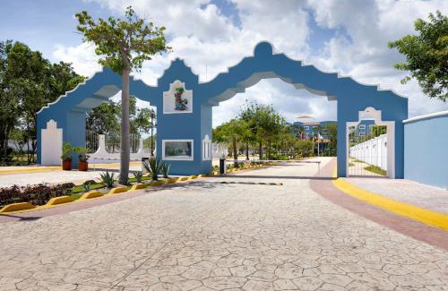 Alfredo V. Bonfil Hotel | Courtyard by Marriott Cancun Airport