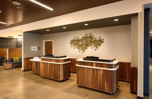 Charlotte Hotel | Courtyard by Marriott Charlotte Waverly