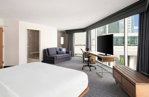 Charlotte Center City Hotel | Courtyard by Marriott Charlotte City Center