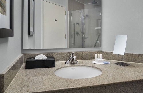 Charlotte Center City Hotel | Courtyard by Marriott Charlotte City Center