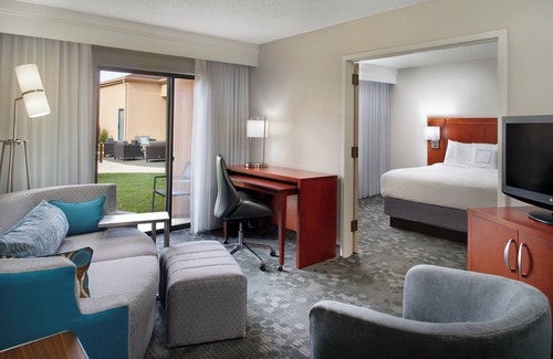 Terry Sanford Hotel | Courtyard by Marriott Fayetteville