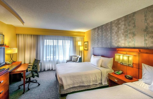 Greensboro Hotel | Courtyard by Marriott Greensboro Airport
