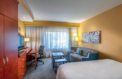 Greensboro Hotel | Courtyard by Marriott Greensboro Airport