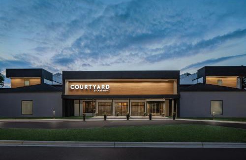 Greensboro Hotel | Courtyard by Marriott Greensboro