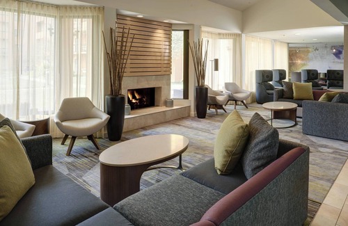 Wayne Hotel | Courtyard by Marriott Indianapolis Airport