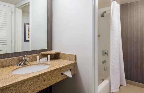 Ashley Oaks Hotel | Courtyard by Marriott Knoxville Cedar Bluff