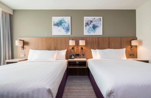 Gatwick Hotel | Courtyard by Marriott London Gatwick Airport