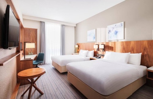 Gatwick Hotel | Courtyard by Marriott London Gatwick Airport