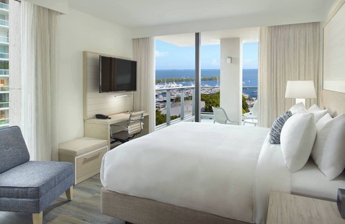 Coconut Grove Hotel | Courtyard by Marriott Miami Coconut Grove