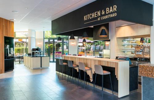 Saint-Denis Hotel | Courtyard by Marriott Paris Saint Denis