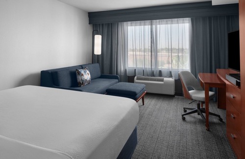 Maryvale Hotel | Courtyard by Marriott Phoenix West/Avondale
