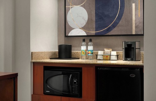 Greenway Hotel | Courtyard by Marriott Portland Beaverton
