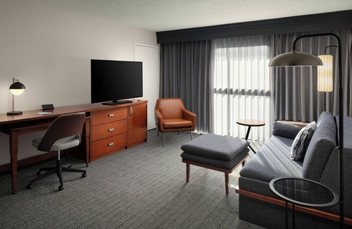 Greenway Hotel | Courtyard by Marriott Portland Beaverton