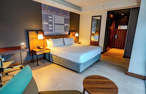 Pudahuel Hotel | Courtyard by Marriott Santiago Airport