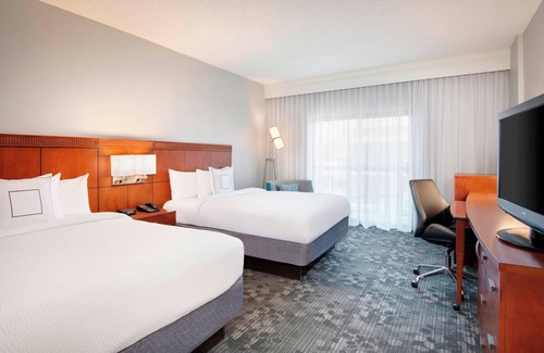 Savannah Hotel | Courtyard by Marriott Savannah Midtown