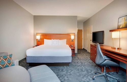 Savannah Hotel | Courtyard by Marriott Savannah Midtown