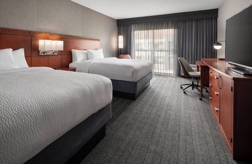 Southcenter Hotel | Courtyard by Marriott Seattle Southcenter