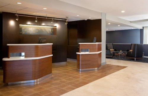 Palm Springs Hotel | Courtyard by Marriott Palm Springs