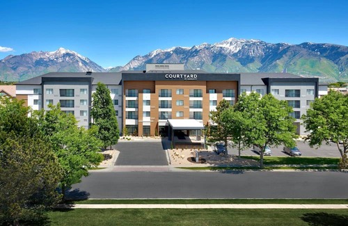 Sandy Hotel | Courtyard by Marriott Sandy