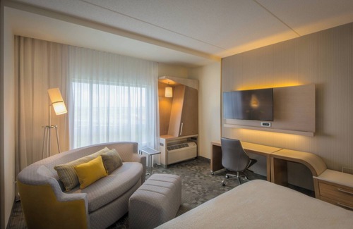 Winnipeg Hotel | Courtyard by Marriott Winnipeg Airport