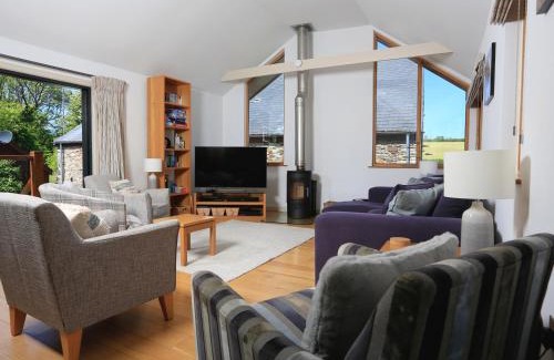 Bugford Casa | Courtyard Cottage