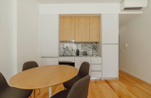 Campanha Apartamento | Courtyard Oporto Design Apartment C With Terrace