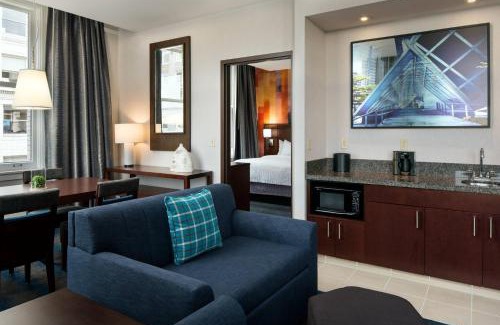 Pioneer Square Hotel | Courtyard Seattle Downtown/Pioneer Square