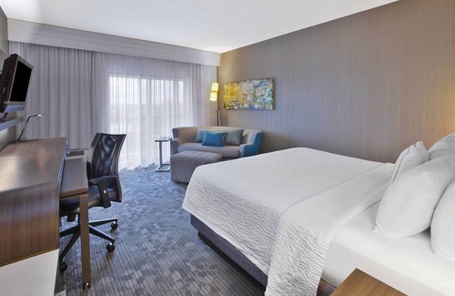 Somerset Hotel | Courtyard Somerset by Marriott