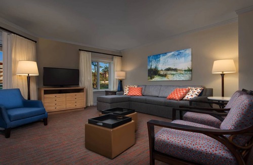 Palmetto Dunes Complejo | Courtyard View - 3 Bedroom - Marriott's SurfWatch - Full Resort Access
