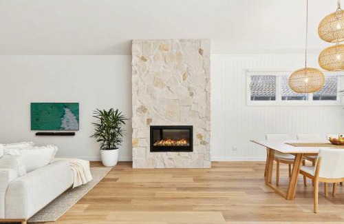 Umina Beach Casa | Cove Beach House by Coast Hosting