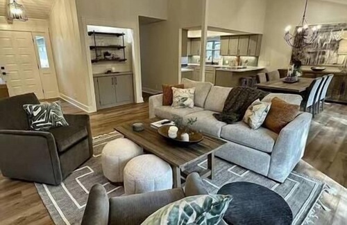 Heber Springs Casa | Cove-side Wooded & private-Lake access-Golf course, Local and State Taxes