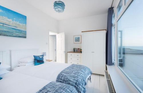 Sennen Cove Apartamento | Cove View-Sea view apartment in corner of Cornish paradise