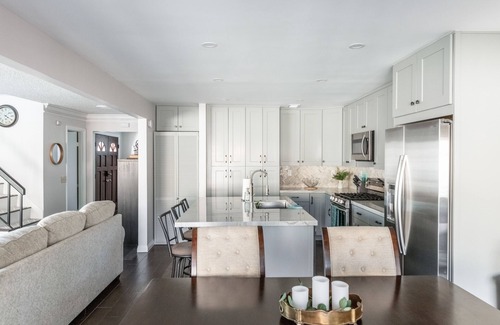 North Hollywood Casa | Covello 3 Br W/ Backyard North Hollywood 3 Bedroom Home by RedAwning