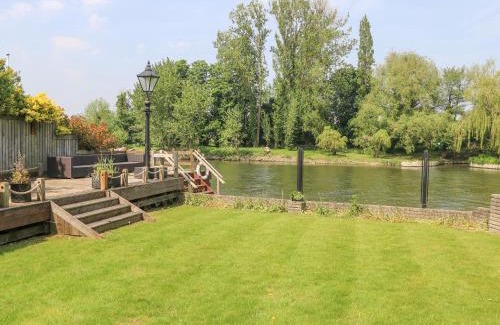 Wraysbury Casa | Coventina