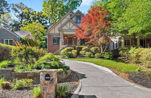 East Side Apartamento | 3 homes in 1/Living Large in ATL+TNY HSE SLPS 16