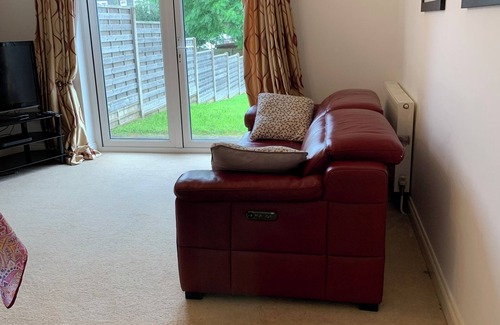 Acresford Casa | Coventry Charm - Spacious 3 Bedroom House
