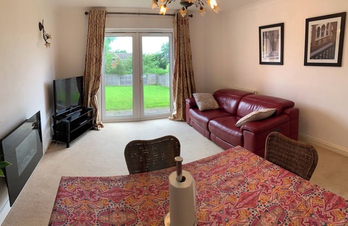 Acresford Casa | Coventry Charm - Spacious 3 Bedroom House