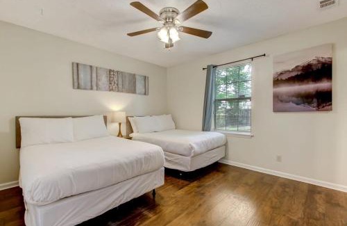 Savannah Casa | Covered Patio & Fenced Yard! Lovely in Laurelwood
