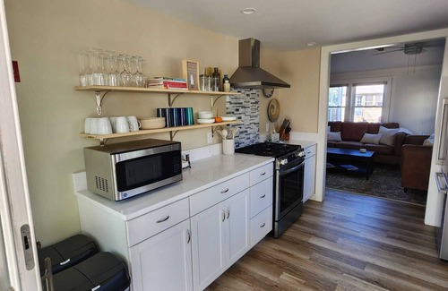 Humarock Cabaña | "Coveted Cottage" 2BR Beach Cottage Humarock Beach in Marshfield/Scituate .