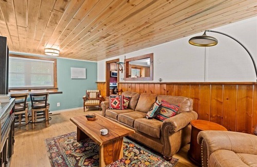 Lower Rattlesnake Casa | Coveted Lower Rattlesnake 2-Bedroom Gem—Now Offering Mid-Term Rentals!