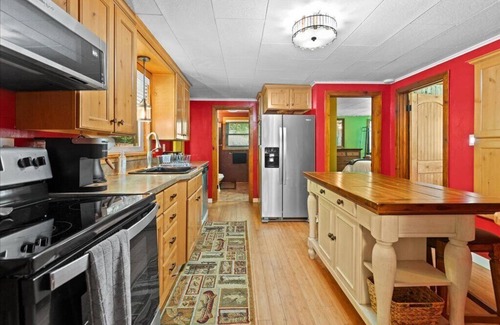 Lower Rattlesnake Casa | Coveted Lower Rattlesnake 2-Bedroom Gem—Now Offering Mid-Term Rentals!