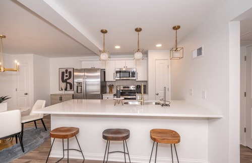 Covington Condominio | Covington Charm 101 | Stunner in DT